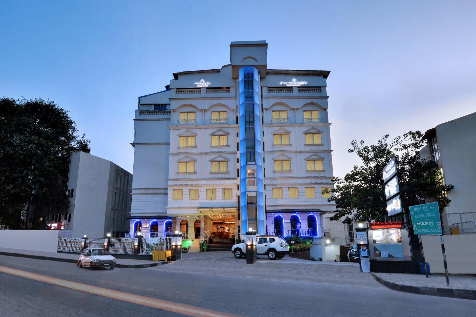 होटल Ramanashree Richmond 3*